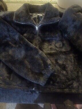 Camellia Black Faux Fur Jacket Cropped Teddy Coat Minimalist XS